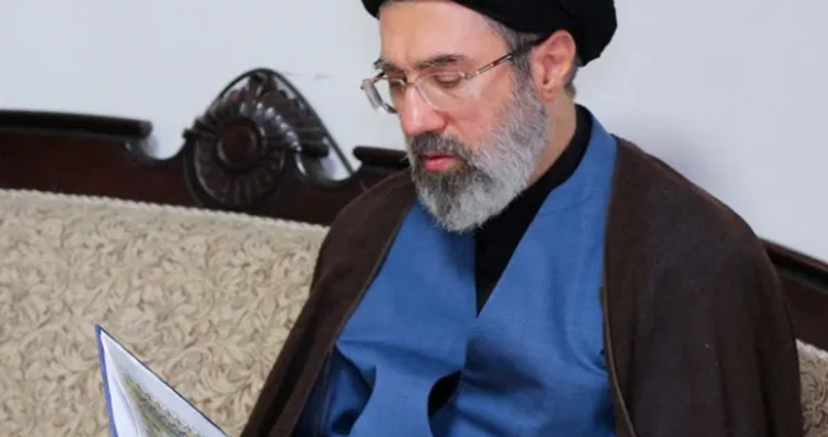 المرشد الايراني ينفي صلة طهران بالهجمات على تركيا وعُمان